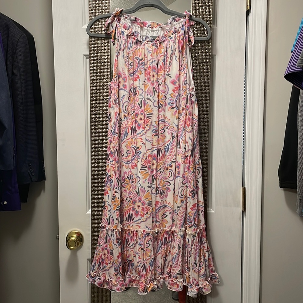 Sleeveless summer dress